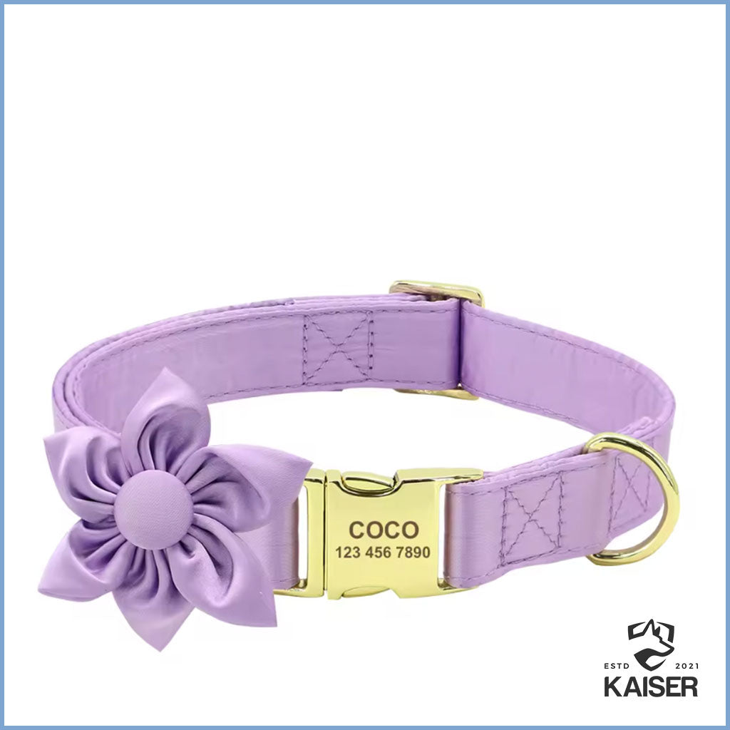 Personalisiertes Hundehalsband Lila mit abnehmbarer Blume